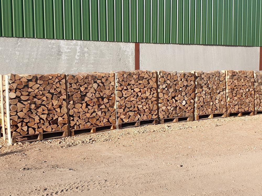 Leña en palé 50 CM (88 € el estéreo)